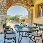 Astarte - Astra Private With Pool וילה